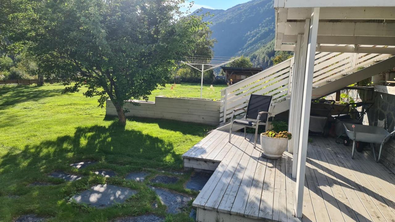 Trolltunga Overnatting Skjeggedal Odda Eksteriør bilde